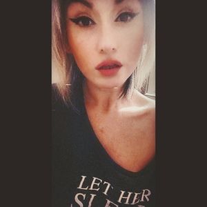 Meet your Posher, Cassandra